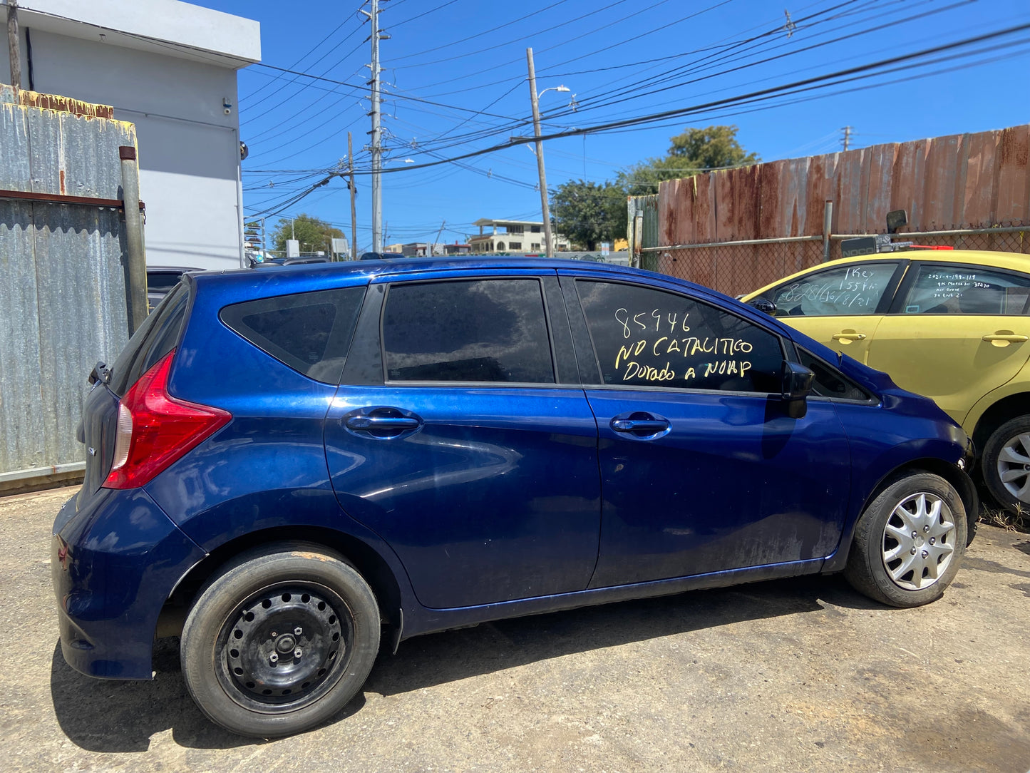 Guardalodo Derecho Nissan Versa Note 2017