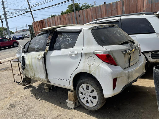 Cristal Izquierdo Delantero Toyota Yaris 2012