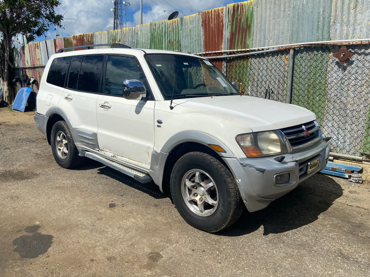 Foco Derecho Delantero Mitsubishi Montero 2001